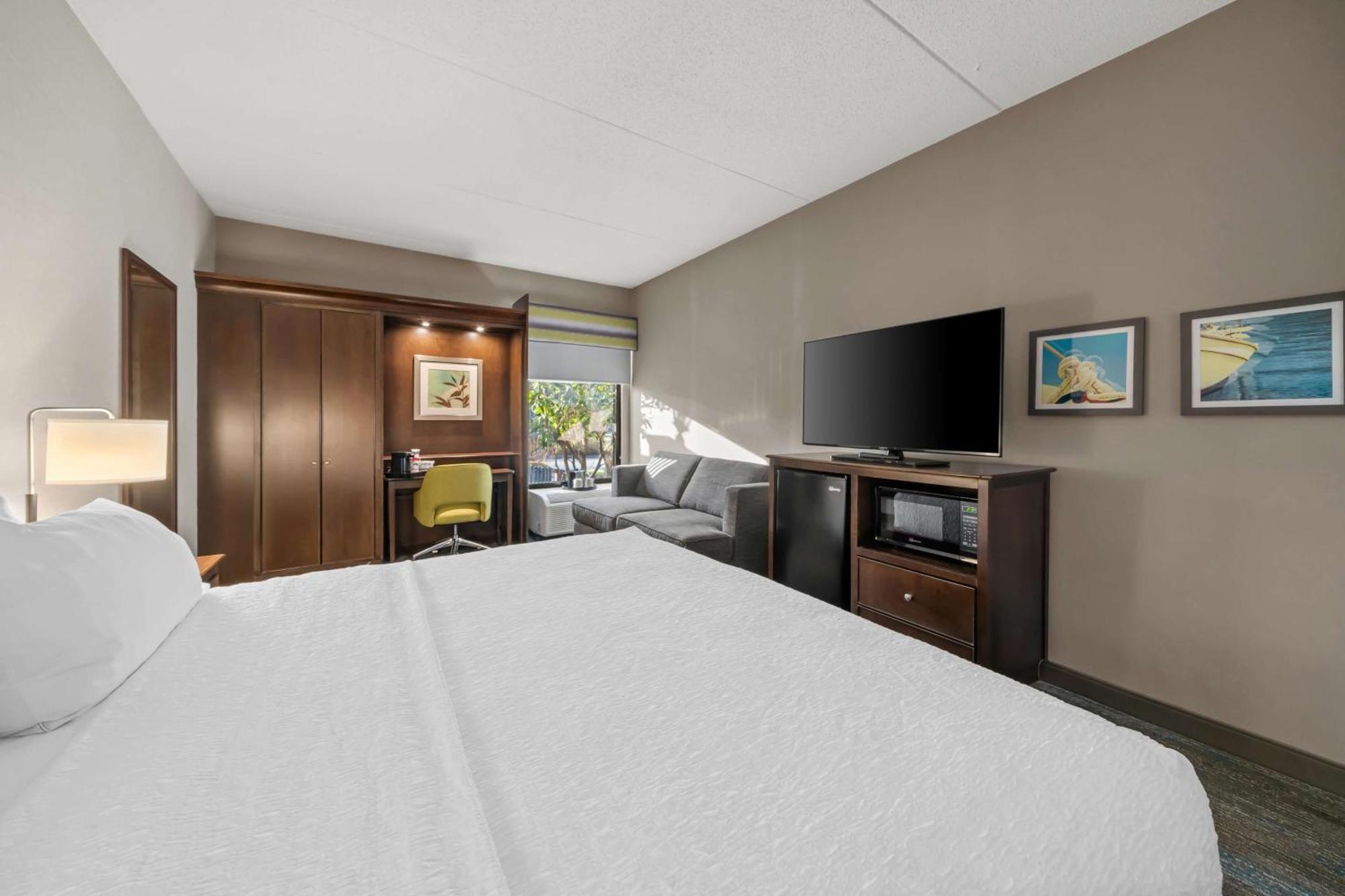 Hampton Inn New Bedford/Fairhaven Exterior photo