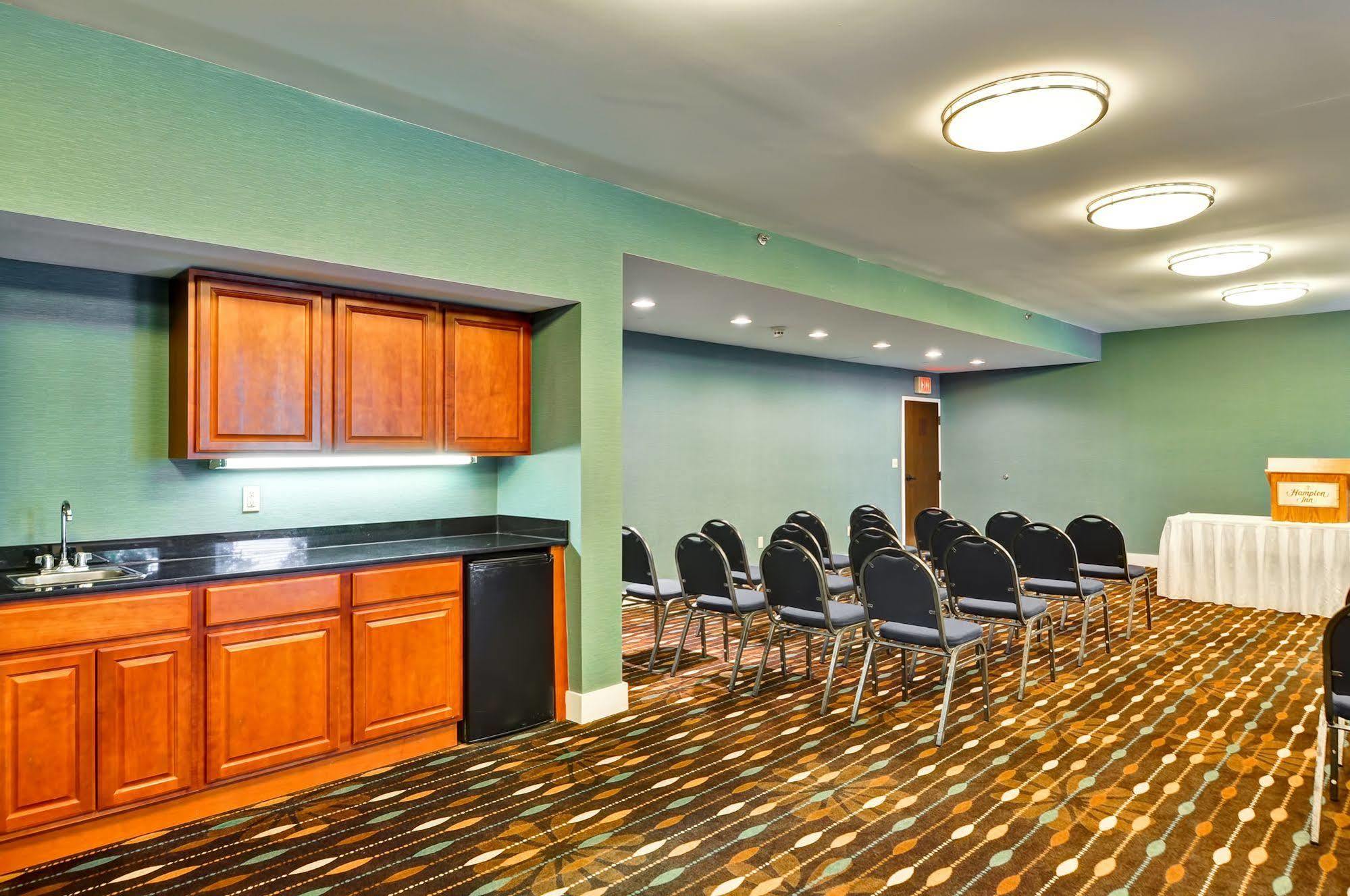 Hampton Inn New Bedford/Fairhaven Exterior photo